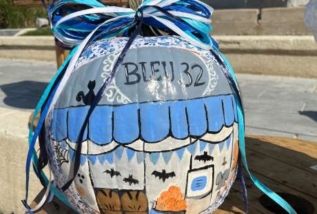 2nd Place and Judges Pick - Bleu 32