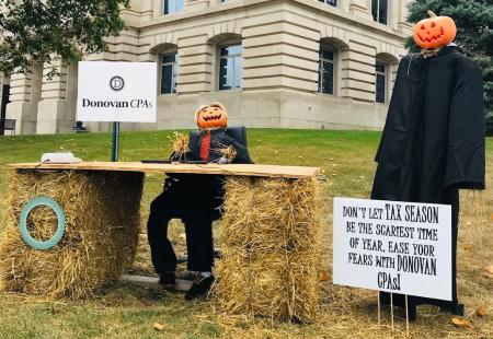Scarecrows at Hendricks County Courthouse Square CPAs