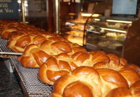 Bread at a buffet