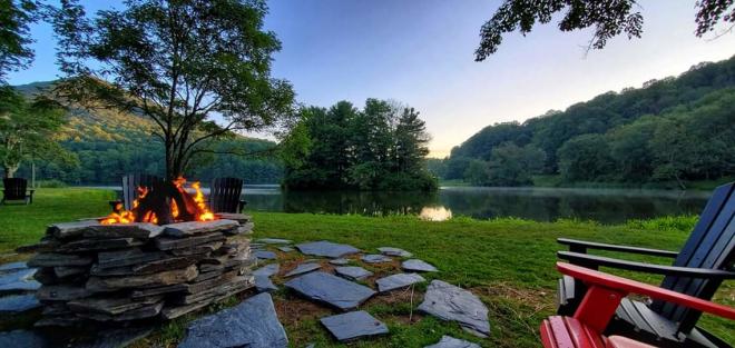 Abbott Lake - Peaks of Otter Lodge