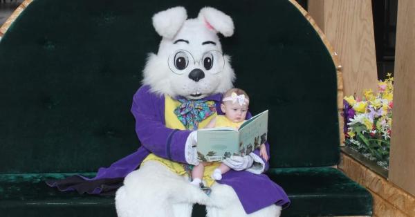 Where to take pictures with the Easter Bunny in Louisville
