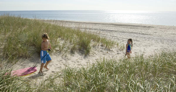 kids getting ready to boogie board