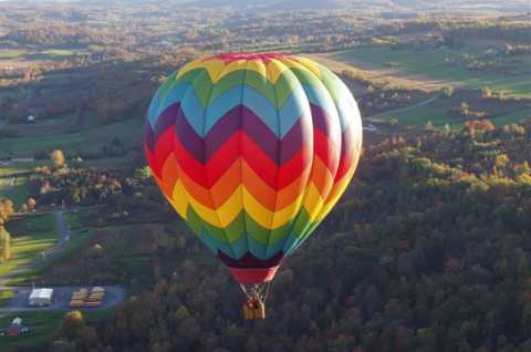 Royalty Ballooning Fall Flight