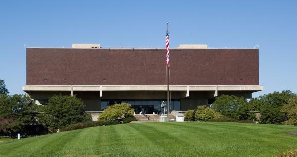 Exterior shot of Ohio History Center