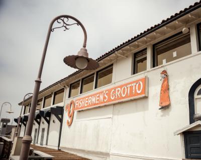 Fresh Fish Off the Boat & Crab for Sale | Fisherman's Grotto at the Wharf