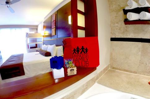 Baño Family Club y Family Club Swimout