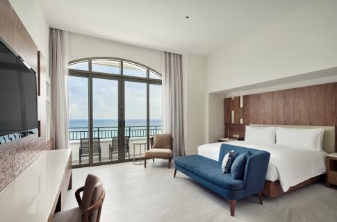 Grand Ocean Front Suite