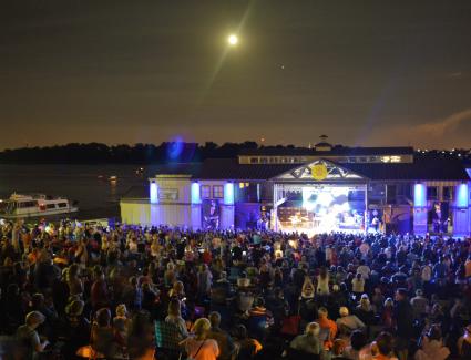Jeffersonville RiverStage concert crowd with full moon