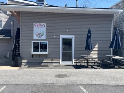 exterior view of Bello's Ice Cream in Mount Union, PA