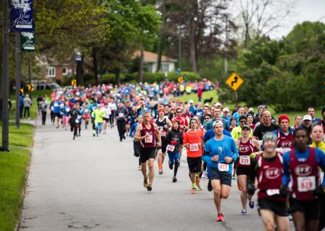 Runners at the Rochester Lilac Festival Run