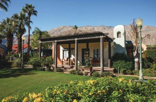 The Bungalwo Exterior