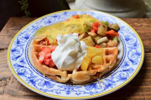 Green Parrot Villa brunch