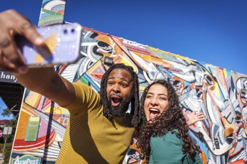 Mural Selfie