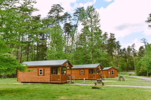 Exterior of 3 Deam Lake State Recreation Area Cabins