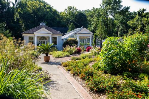 Waterfront Botanical Garden