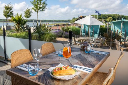 The Boathouse Café
