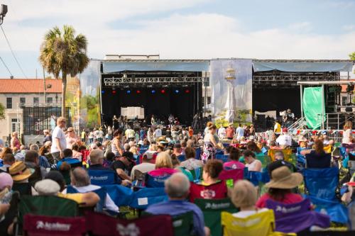 Crowd Stage
