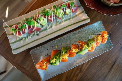 Cowa Sake, sushi