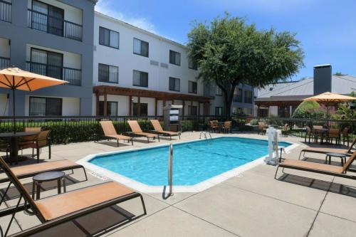 Courtyard by Marriott Dallas DFW Airport North/Irving Pool