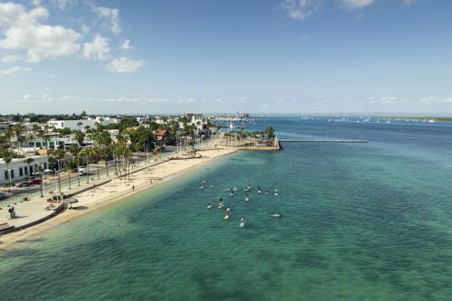 Malecon Paddle Board