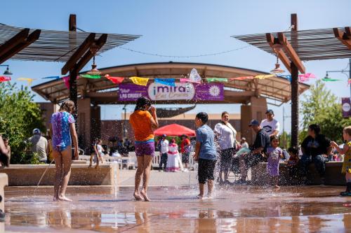 Mira Kids in Splash Pad