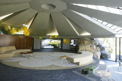 elrod house filmed in Diamonds are Forever