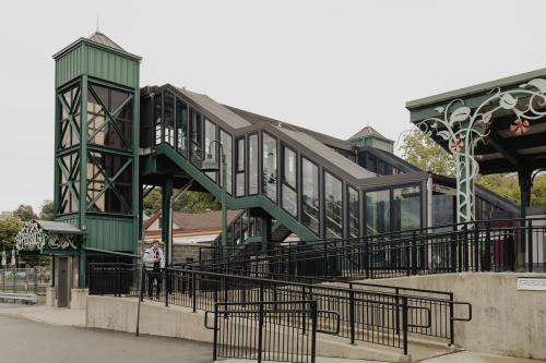 Peekskill Train Station