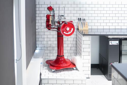 Meat slicer