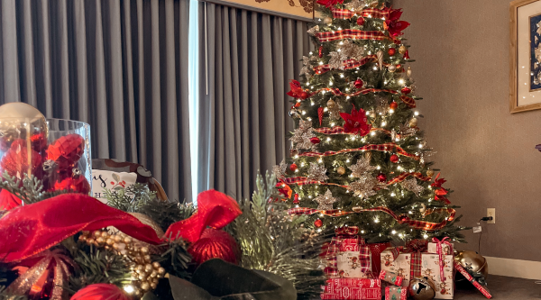 Turf Valley Christmas Suite - Howard County Maryland Christmas Getaway