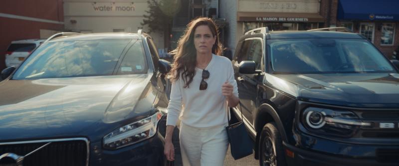 Amanda Peet in Your Friends & Neighbors