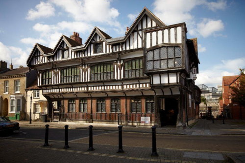 Tudor-House-and-Garden