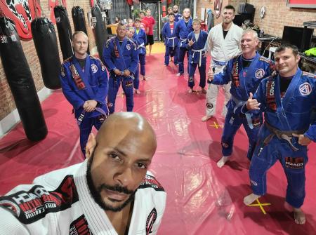 Dragonfly Elite Martial Arts & Fitness is owned by former Navy SEAL Kenneth Bigbee, Jr.