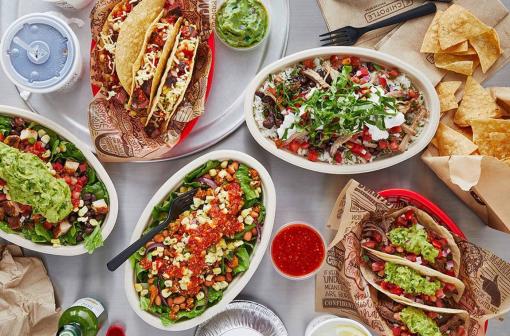 Chipotle Mexican Grill makes holiday window displays with its food