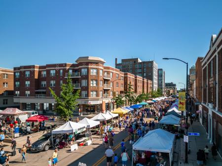 Overhead shot of the Downtown Green Bay Saturday farmers market