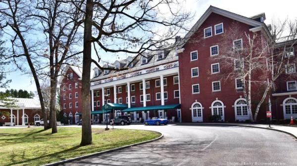Exterior of Gideon Putnam in Saratoga NY
