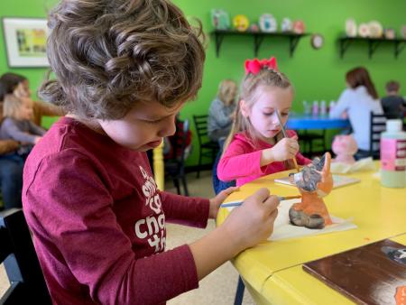 uPaint Pottery Studio children painting