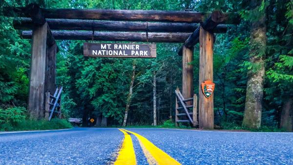 nisqually entrance mt rainier national park