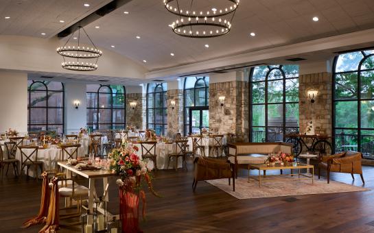 Glass Oaks Ballroom
