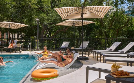 Renaissance Austin pool