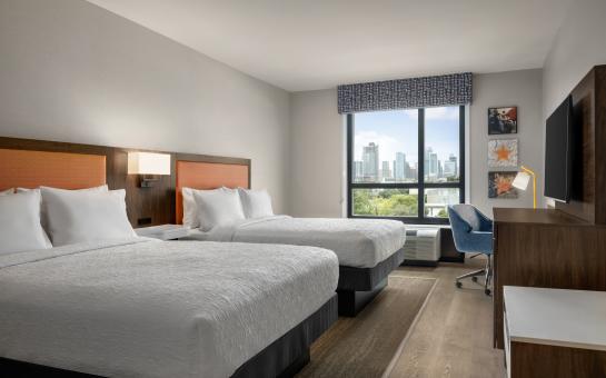 Double Queen Guestroom with City View