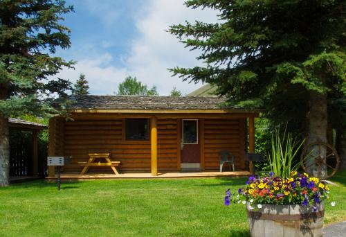 Cowboy Village Cabin Summer