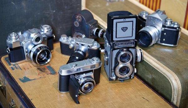 Photo of 6 film cameras