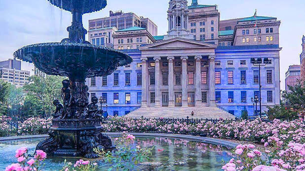 6_brooklyn borough hall_ view from columbus park@nyclovesnyc-Instagram_618x348
