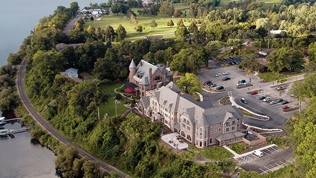 Belhurst-Castle---Photo-Courtesy-of-Belhurst-Castle