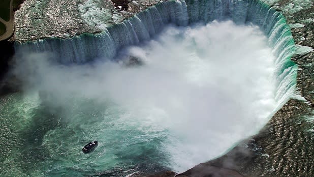 Aerial view of Niagara Falls with spray