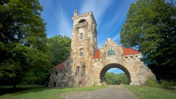 view looking up at the Testimonial Gateway at the Mohonk Preserve, Hudson Valley