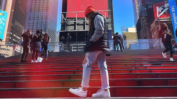 Times Square Red Stairs_@sofiaserranomusic-instagram_618x348