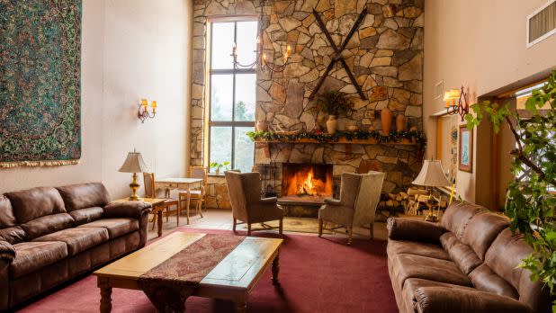 Hunter Lodge