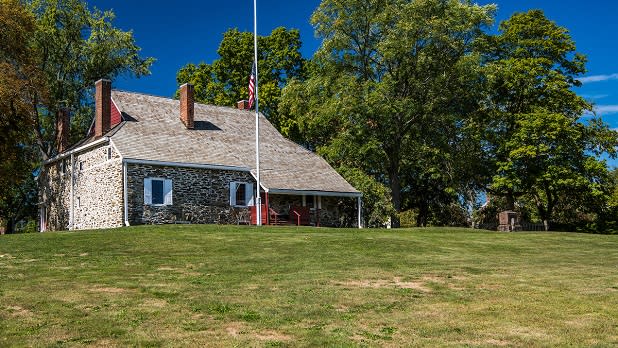 Washington's Headquarters Historic Site overlooking the Hudson River