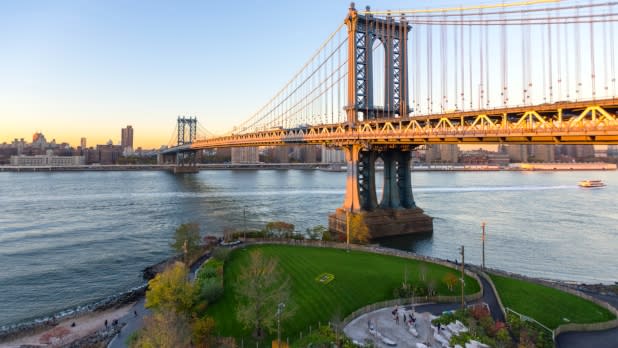 View of Brooklyn Bridge over the Hudson River at Brooklyn Bridge Park